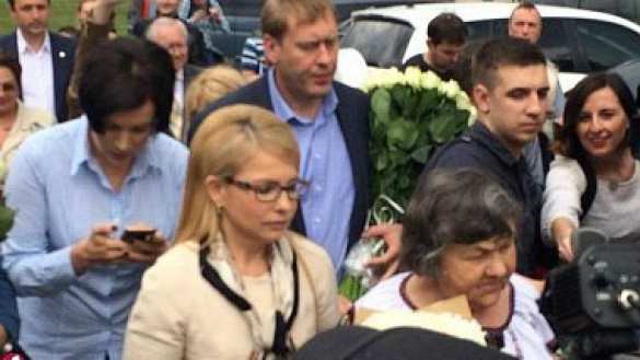 Савченко отказалась принять цветы от Тимошенко (+ВИДЕО, ФОТО) | Русская весна