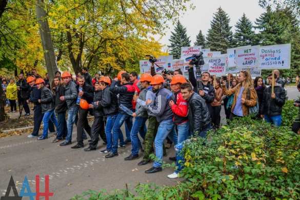 Жители ДНР разоружили иностранную миссию и выдворили за пределы Республики — учения в Донецке (ФОТОРЕПОРТАЖ) | Русская весна
