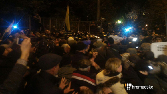 МОЛНИЯ: Порошенко начал жесткий разгон Майдана (+ВИДЕО, ФОТО) | Русская весна