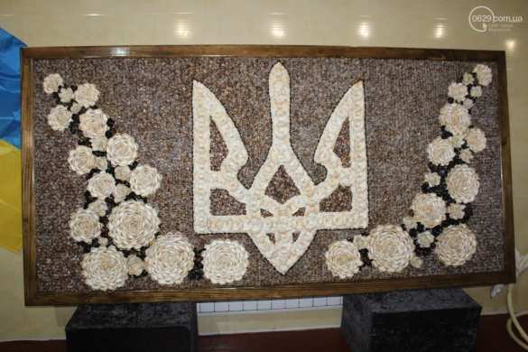 Как оккупированный Мариуполь стараются вмонтировать в украинские хуторские реалии (ФОТО) | Русская весна