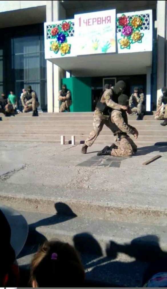 Хроники УГИЛ: спецназовцы «перерезали горло» друг другу на детском празднике в Запорожской области (ФОТО, ВИДЕО) | Русская весна