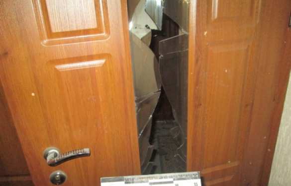 Типичная Украина: в Ужгороде в квартиру депутата бросили гранату (ФОТО) | Русская весна