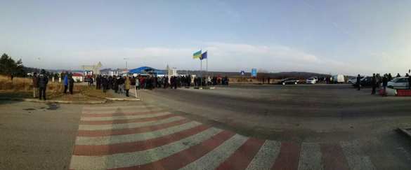 Беспорядки на украинско-польской границе: митингующие перекрыли подходы к КПП (ФОТО, ВИДЕО) | Русская весна