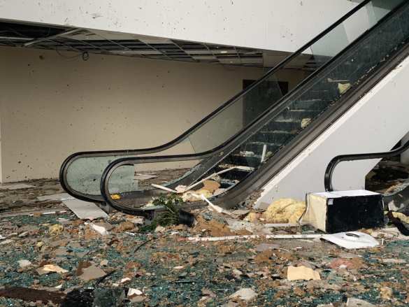 Ураган пронёсся по югу США: разрушены дома, перевернуты самолёты, есть погибшие (ФОТО, ВИДЕО) | Русская весна