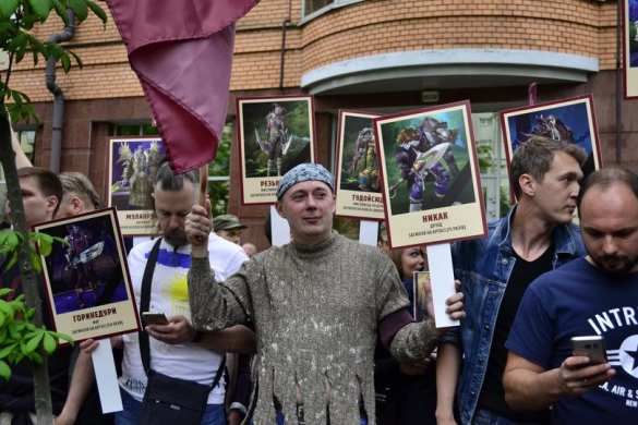 Орки: в Киеве над «Бессмертным полком» поглумились геймеры (ФОТО, ВИДЕО) | Русская весна