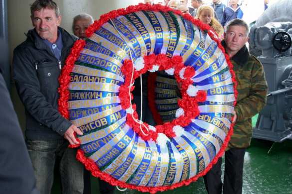 Атомный подводный ракетоносный крейсер «Курск»: трагедия пронзила сердца людей (ФОТО) | Русская весна