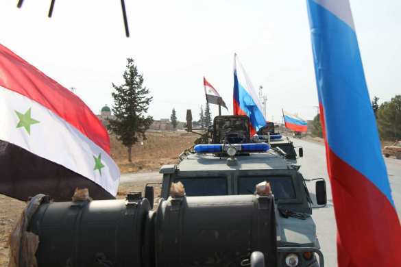 Народ ликует: Русские «Тигры» вошли в зону оккупации США в Сирии — впечатляющие кадры (ФОТО, ВИДЕО) | Русская весна