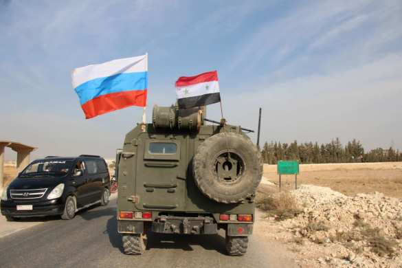 Народ ликует: Русские «Тигры» вошли в зону оккупации США в Сирии — впечатляющие кадры (ФОТО, ВИДЕО) | Русская весна