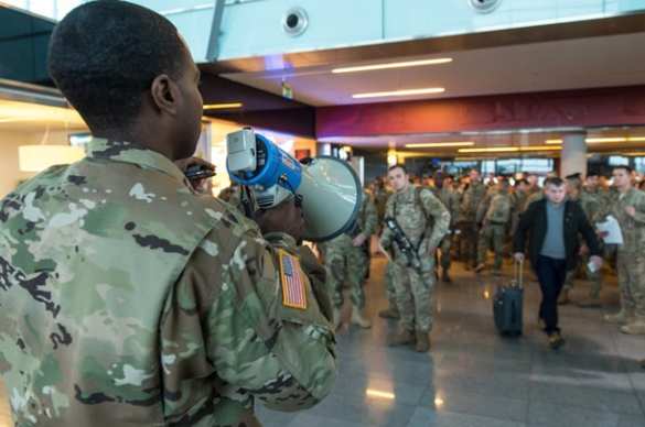«Решимость» НАТО: В Польшу переброшены сотни солдат США с танками и САУ (ФОТО) | Русская весна