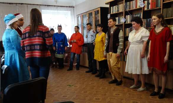 В Луганске детей с ограниченными возможностями поздравили с новогодними праздниками активисты проекта «Волонтёр» (ФОТО) | Русская весна