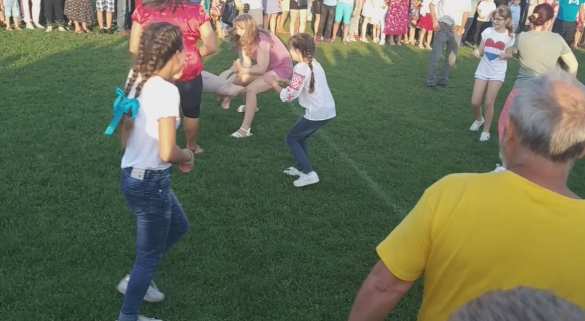 Это Украина: на Волыни чуть не разорвали поросёнка во время конкурса (ФОТО, ВИДЕО) | Русская весна