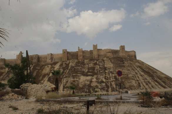 Сирийская крепость: Один из древнейших городов земли мирно живёт благодаря России и вопреки США (+ВИДЕО, ФОТО) | Русская весна