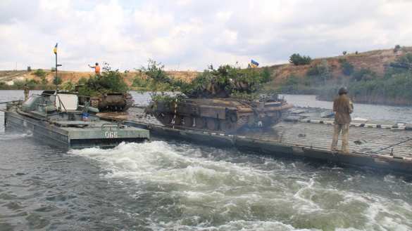 ВСУ готовятся к атаке: танки и авиация подняты на Донбассе (ФОТО) | Русская весна