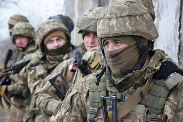 Британские инструкторы учат украинских военных воевать на Донбассе (ФОТО) | Русская весна