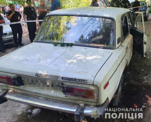 Типичная Украина: около одного из рынков мужчина случайно взорвал гранату (ФОТО) | Русская весна
