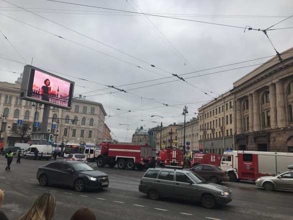 МОЛНИЯ: Взрыв в метро Санкт-Петербурга (+ФОТО, ВИДЕО 18+) | Русская весна