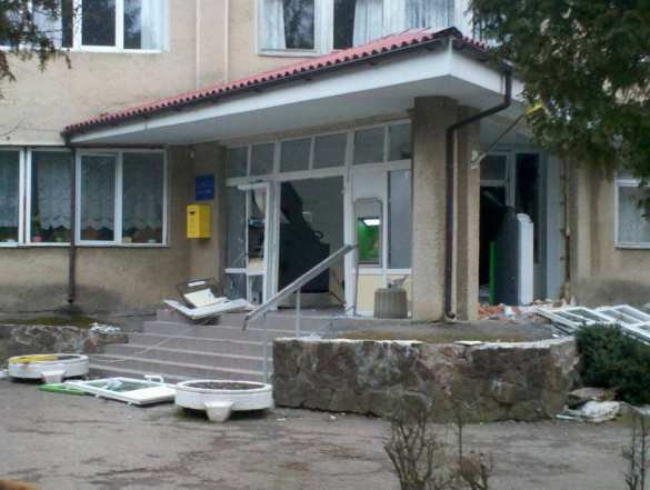 Под Ивано-Франковском подорвали поликлинику (ФОТО) | Русская весна