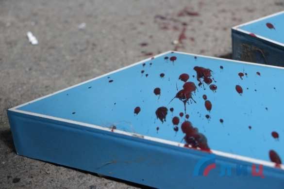 В результате теракта в центре Луганска один человек погиб, пятеро ранены (ФОТО, ВИДЕО 18+) | Русская весна