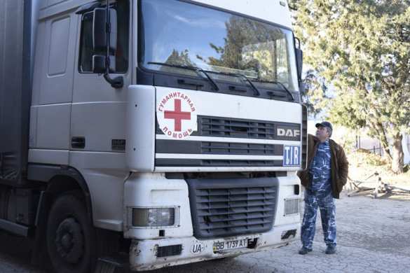 Из Крыма на Донбасс отправили 22 тонны продуктов и теплых вещей (фото) | Русская весна