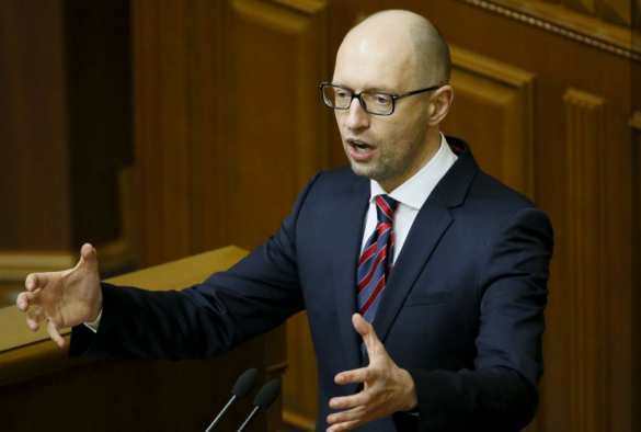 Убеждал, улыбался и пил водичку: как Яценюк вел себя в Раде (ФОТОЛЕНТА) | Русская весна