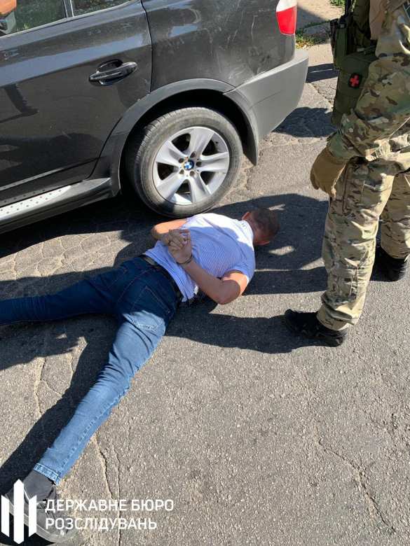 Спецназ и ГБР задержали сотрудника СБУ, избившего мужчину в кафе (+ФОТО) | Русская весна