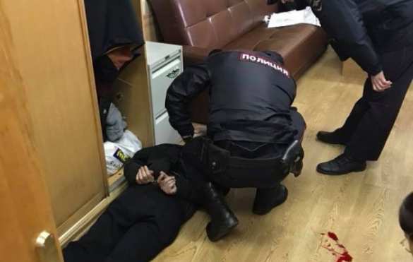 Неизвестный ворвался в редакцию «Эха Москвы» и ранил ножом ведущую (+ФОТО, ОБНОВЛЕНО) | Русская весна
