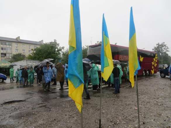 Жители Западной Украины перекрыли трассу республиканского значения (ФОТО, ВИДЕО) | Русская весна