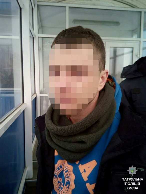 «ВСУшник» среди белого дня зарезал киевлянина за замечание (ФОТО) | Русская весна