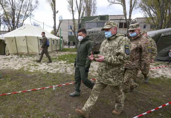 Зеленский на передовой наградил миномётный расчёт, расстрелявший мирных жителей в Саханке: сводка с фронта (+ВИДЕО) | Русская весна