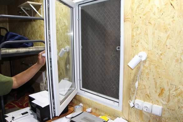 «Хватит пары попаданий»: ВСУ разнесли «домики Зеленского» для фронта (ФОТО, ВИДЕО) | Русская весна