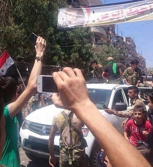 Thousands of Aleppo residents came out to the streets greeting Bani-Zeid liberation by SAA (PHOTOS, VIDEO) | Русская весна