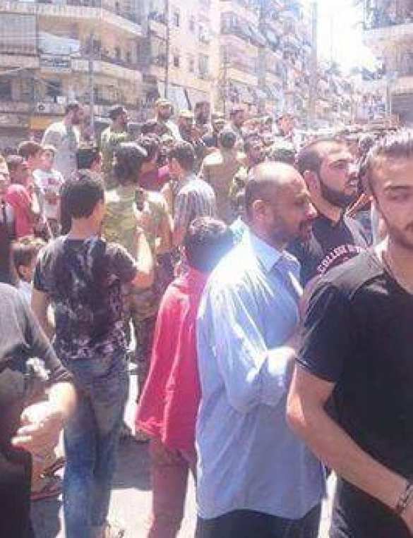 Thousands of Aleppo residents came out to the streets greeting Bani-Zeid liberation by SAA (PHOTOS, VIDEO) | Русская весна