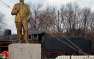 Памятник В.И. Ленину на привокзальной площади Мелитополя В Мелитополе на склад отправили памятники Ленину, на очереди — Фрунзе и Киров | Русская весна