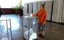 A number of polling stations located in the premises of educational institutions in Nikolaev  suspended their work after bomb threats | Русская весна
