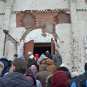 Под обстрелом и под покровом Богородицы: в разрушенном Иверском монастыре прошел молебен (ФОТО)