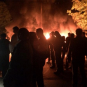 Столкновение под Соледаром завершилось, боевики похитили ополченца, но люди не расходятся, опасаясь нового нападения на склады