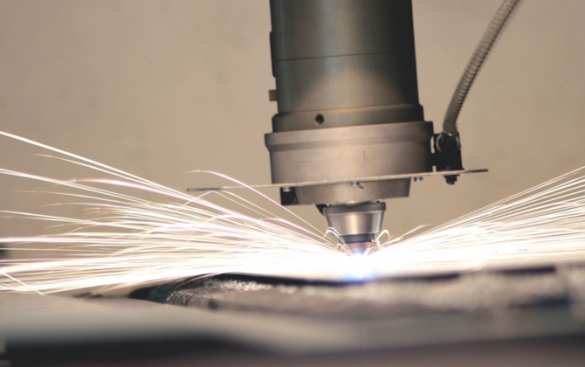 Лазерная резка: когда свет становится инструментом, а расходники – его верными помощниками | Русская весна