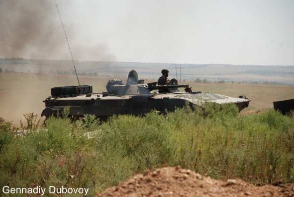 1-я Славянская бригада ведет разведку на линии фронта (ФОТОЛЕНТА) | Русская весна