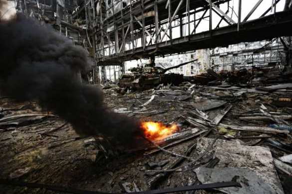 Das Gefecht im Flughaven von Donezk am 12.06.2015. Spezialeinheit "SOMALI" (VIDEO 18 +) | Русская весна