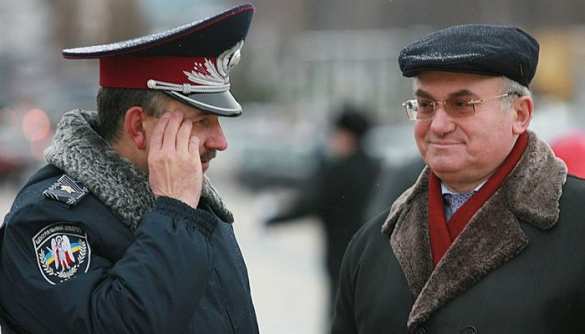 Экс-глава МВД Украины признал, что ДНР и ЛНР удалось подавить бандитизм на контролириуемых ими территориях | Русская весна