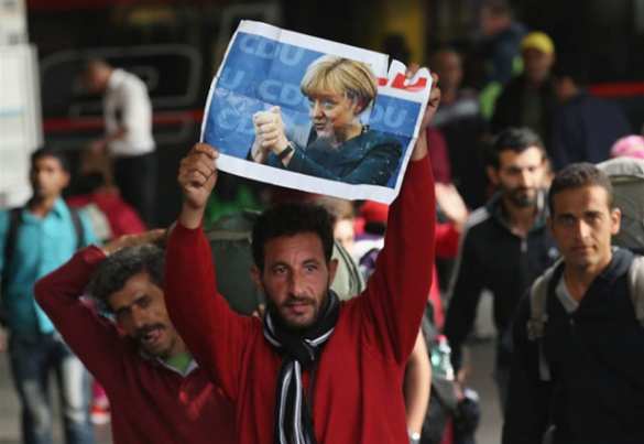 Commerzbank: Германия потратит €27 млрд на беженцев | Русская весна