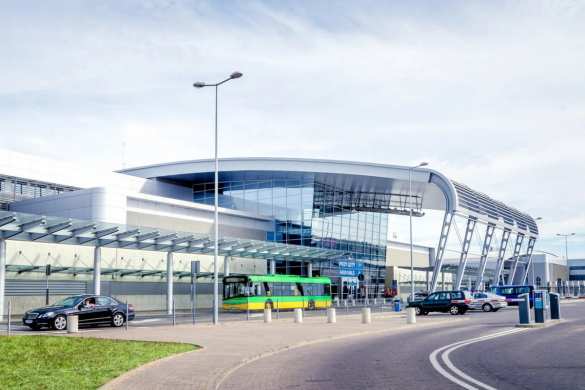 13 часов без воды и еды: в польской Познани власти терроризировали застрявших пассажиров российского борта (ВИДЕО) | Русская весна