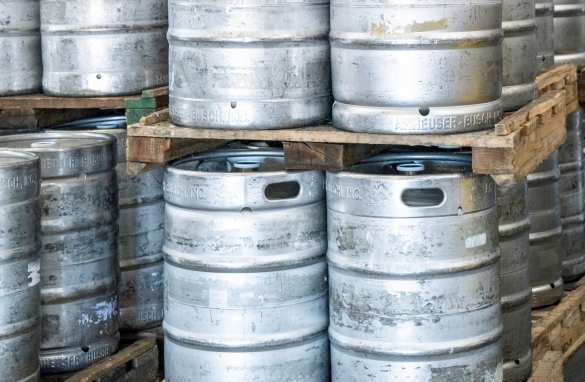 Лопнули ёмкости: землетрясение привело к утечке 150 тонн алкоголя | Русская весна