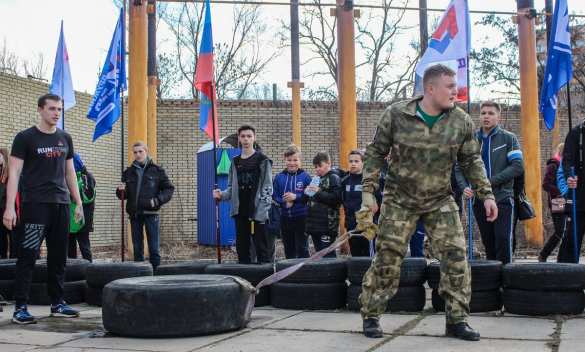 «Богатырские игры»: в столице ЛНР готовятся ко Дню ВДВ | Русская весна