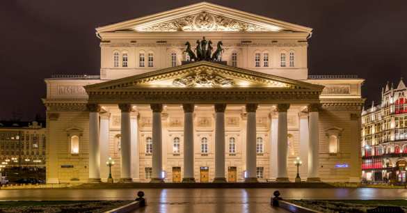 В Большом театре во время оперы декорация насмерть придавила артиста | Русская весна