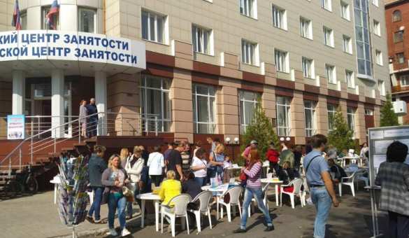 Предприятия угледобывающей и энергетической отраслей ДНР приняли участие в Ярмарке вакансий (ФОТО) | Русская весна