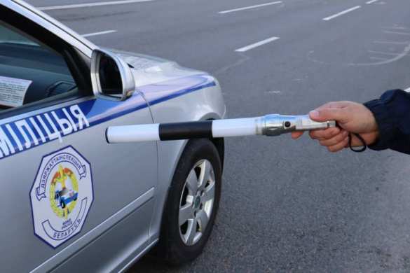 «Здесь вам не Украина!» — в Белоруссии желающие поджечь сотрудников милиции были остановлены прицельной стрельбой (ВИДЕО) | Русская весна