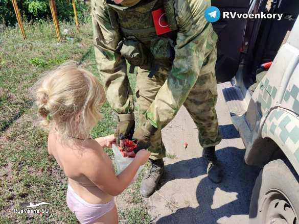 «Отважные» не оставляют в беде жителей освобождённых территорий Донбасса (ФОТО) | Русская весна