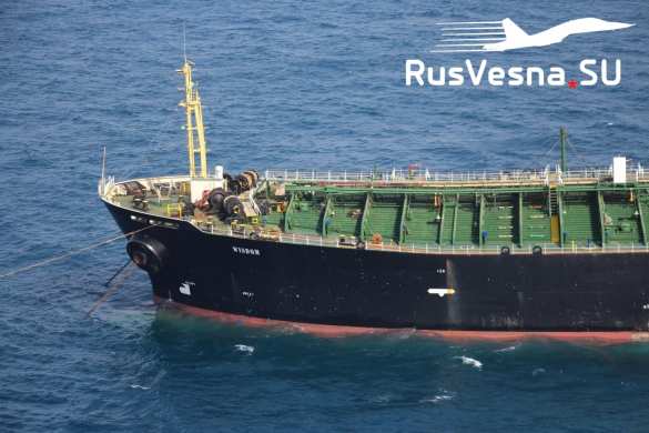 Швеция показала кадры захвата танкера под флагом Коморских Островов, который перевозил нефть России (ВИДЕО) | Русская весна