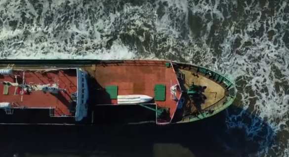 Тайфун в Приморье вынес на берег «корабль-призрак» (ВИДЕО) | Русская весна